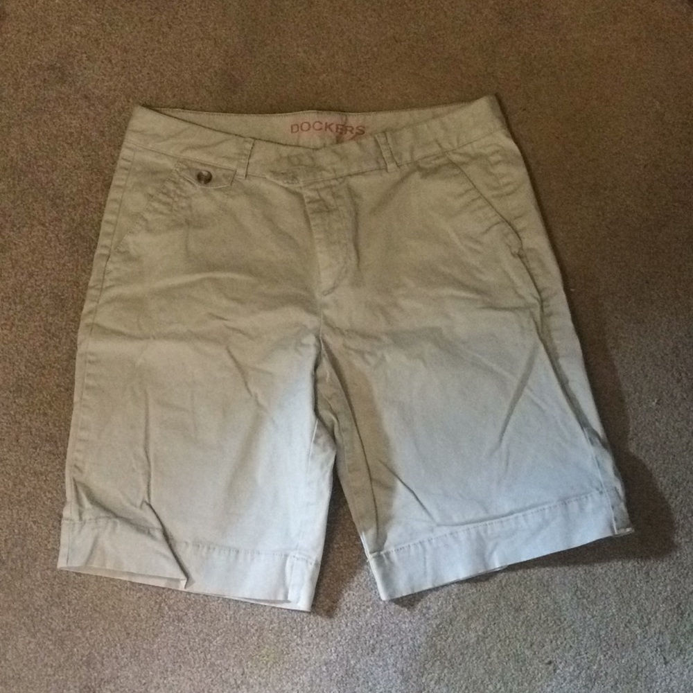 Khaki Docker Shorts